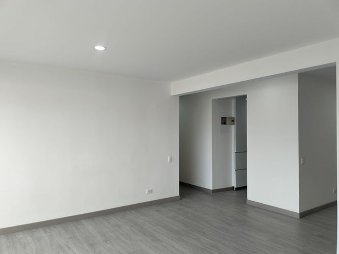 Apartamento de 2 alcobas en arriendo en La Aguacatala, Medellín, 104 m² · foto 6 de 14