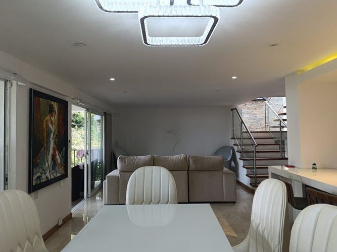 Casa de 4 alcobas en venta en San Lucas, Medellín, 300 m² · foto 4 de 20