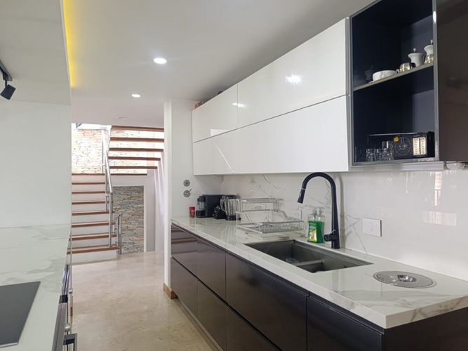 Casa de 4 alcobas en venta en San Lucas, Medellín, 300 m² · foto 6 de 20