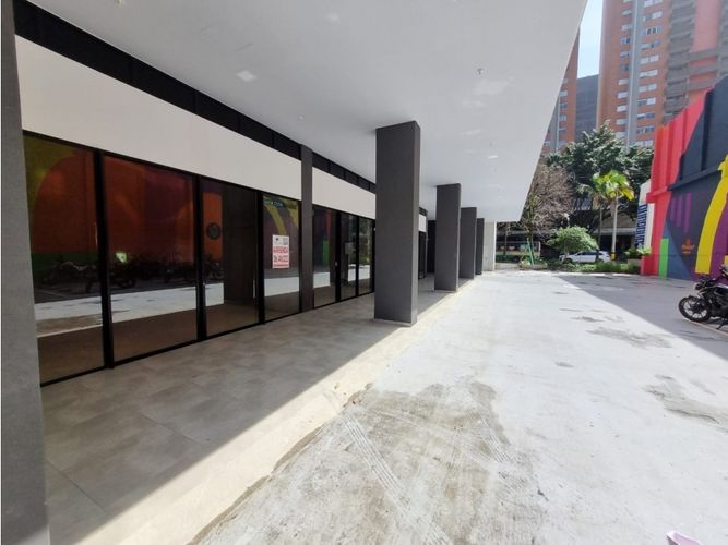 Local en arriendo en Los Colores, Medellín, 41 m² · foto 2 de 7