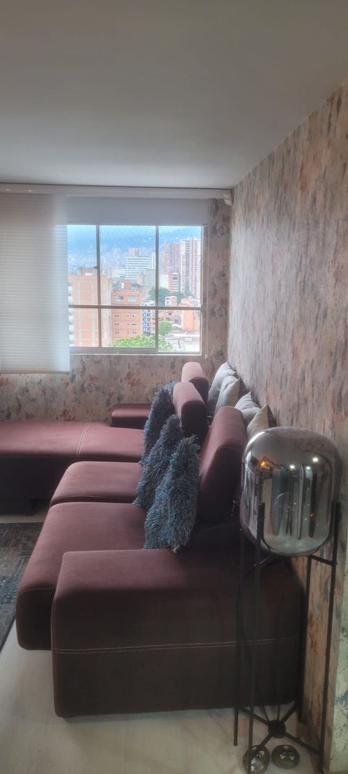Apartamento de 2 alcobas en venta en Entre Amigos, Sabaneta, 66 m² · foto 2 de 24