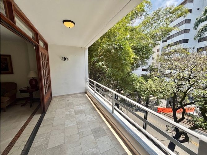 Apartamento de 3 alcobas en venta en Arboledas, Cali, 157 m² · foto 18 de 24