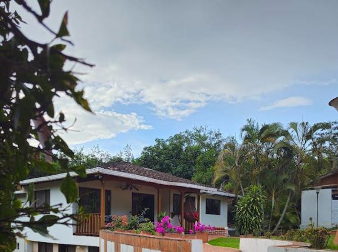 Casa de 5 alcobas en venta en La Buitrera, Cali, 400 m² · foto 5 de 24
