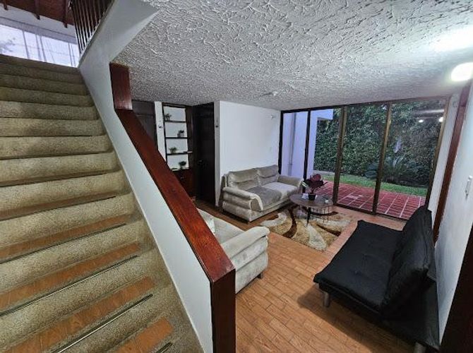 Casa de 5 alcobas en venta en La Buitrera, Cali, 400 m² · foto 17 de 24