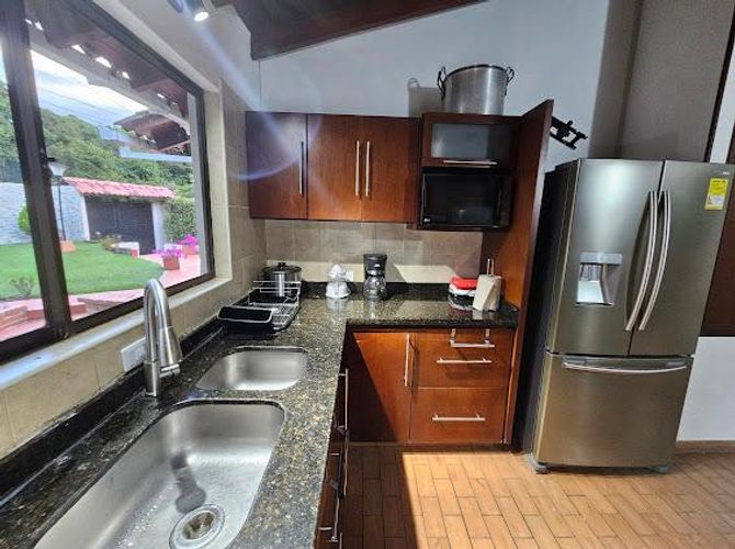 Casa de 5 alcobas en venta en La Buitrera, Cali, 400 m² · foto 18 de 24