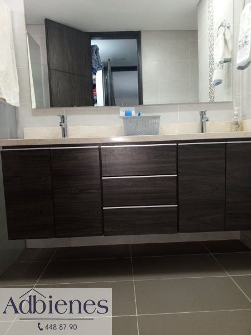 Apartamento de 3 alcobas en venta en Laureles, Medellín, 160 m² · foto 21 de 22