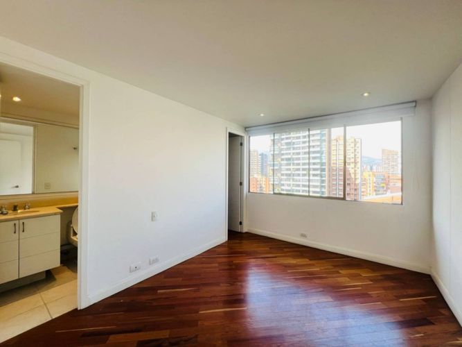 Apartamento de 2 alcobas en arriendo en Patio Bonito, Medellín, 190 m² · foto 11 de 22