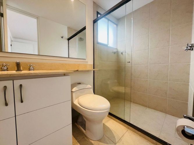 Apartamento de 2 alcobas en arriendo en Patio Bonito, Medellín, 190 m² · foto 17 de 22