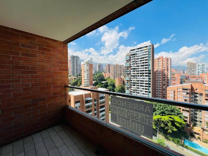 Apartamento de 2 alcobas en arriendo en Patio Bonito, Medellín, 190 m² · foto 21 de 22