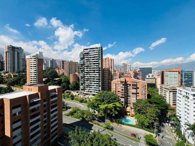 Apartamento de 2 alcobas en arriendo en Patio Bonito, Medellín, 190 m² · foto 22 de 22
