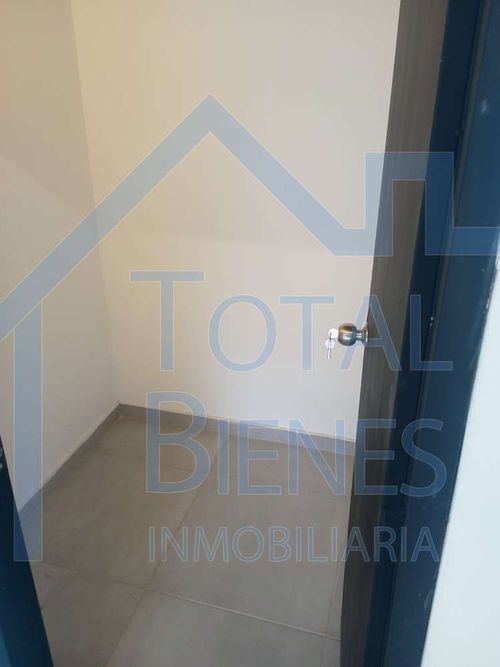 Local en arriendo en San Isidro, Itagüí, 42 m² · foto 2 de 8