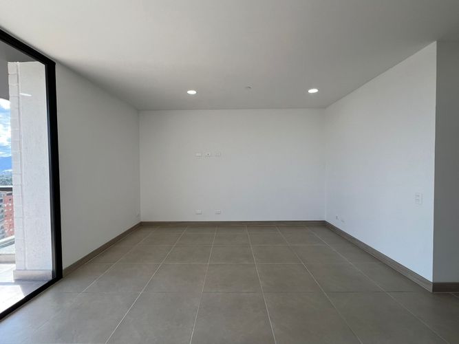 Apartamento de 2 alcobas en venta en Ub. La Pereira, Rionegro, 73 m² · foto 8 de 11