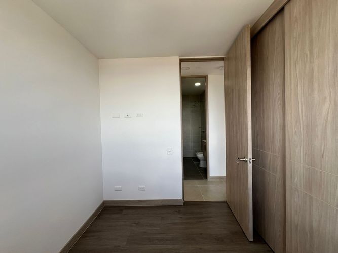 Apartamento de 2 alcobas en venta en Ub. La Pereira, Rionegro, 73 m² · foto 9 de 11