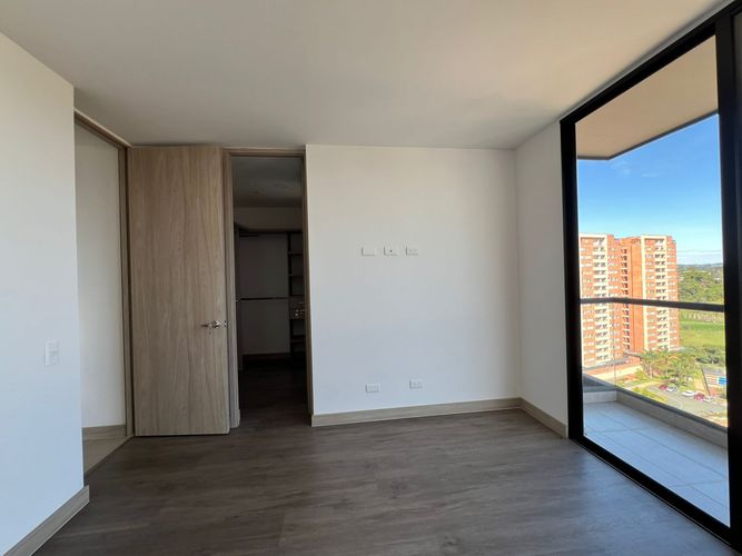 Apartamento de 2 alcobas en venta en Ub. La Pereira, Rionegro, 73 m² · foto 2 de 11