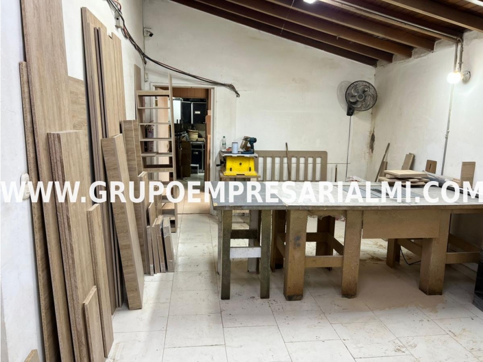 Warehouse for sale in Conquistadores, Medellín 3