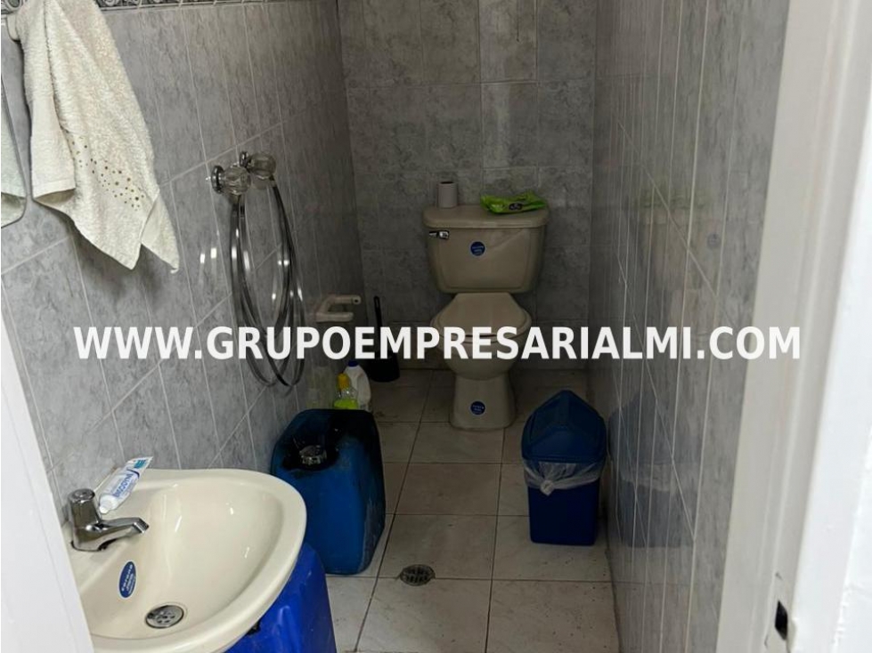 Warehouse for sale in Conquistadores, Medellín 5