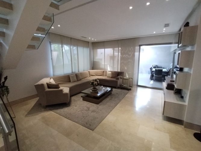 Casa de 4 alcobas en venta en Conjunto Residencial Villa Campestre, Barranquilla, 377 m² · foto 3 de 24