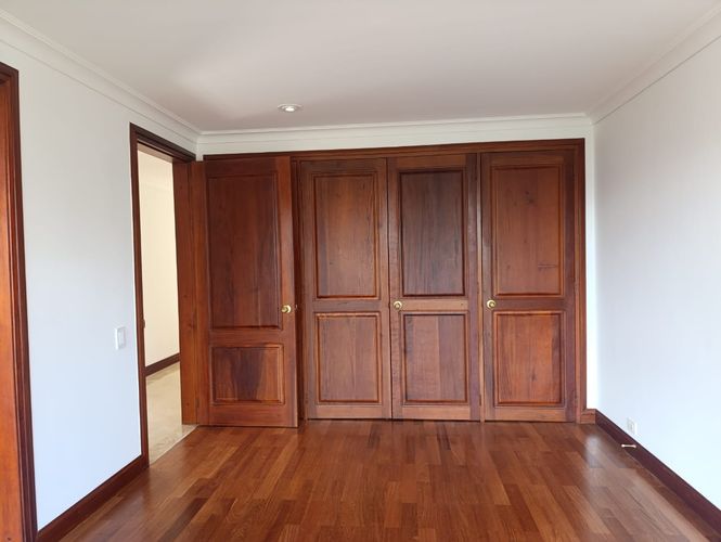 Apartamento de 4 alcobas en venta en Los Balsos, Medellín, 300 m² · foto 11 de 17