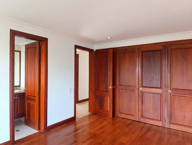 Apartamento de 4 alcobas en venta en Los Balsos, Medellín, 300 m² · foto 12 de 17