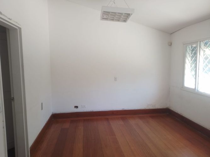 Oficina en arriendo en San Lucas, Medellín, 160 m² · foto 2 de 9