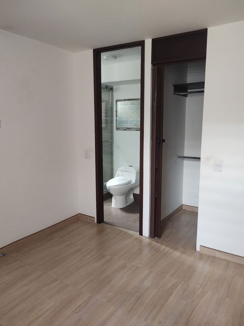 Apartamento de 3 alcobas en venta en Cr. Los Cedros, Zipaquirá, 62 m² · foto 6 de 9