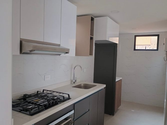 Apartamento de 2 alcobas en venta en Quinta Paredes, Bogotá, 81 m² · foto 13 de 24