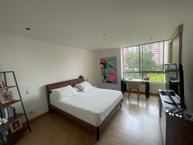 Apartamento de 4 alcobas en venta en Loma Del Esmeraldal, Envigado, 167 m² · foto 7 de 15