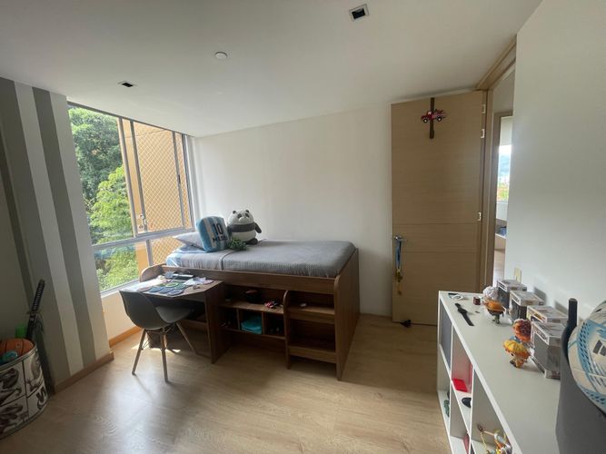 Apartamento de 4 alcobas en venta en Loma Del Esmeraldal, Envigado, 167 m² · foto 8 de 15