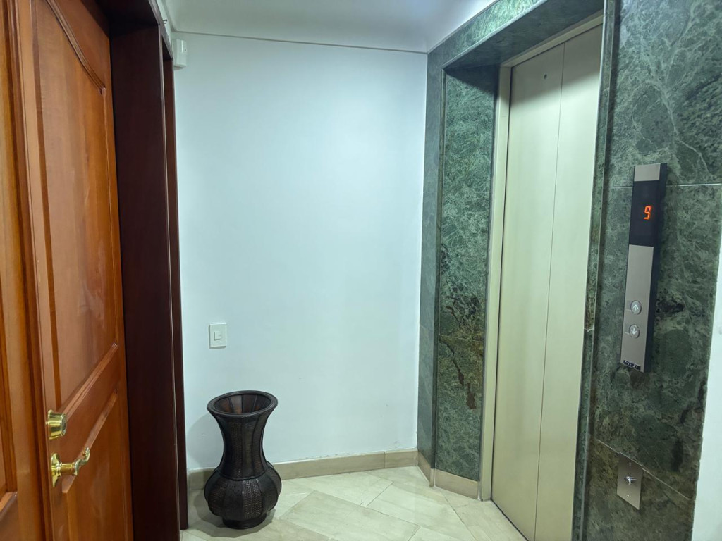 Apartamento en venta en El Poblado, Medellín [No disponible] 3