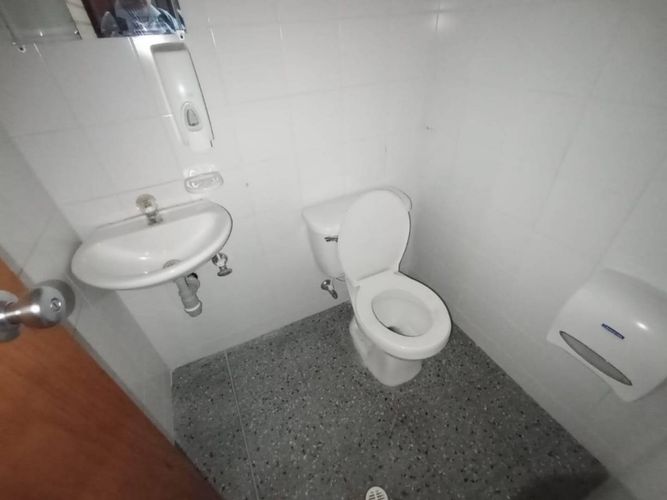 Local en arriendo en El Poblado, Medellín, 214 m² · foto 10 de 10