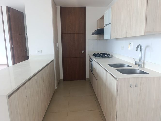 Apartamento de 4 alcobas en arriendo en El Poblado, Medellín, 64 m² · foto 5 de 17