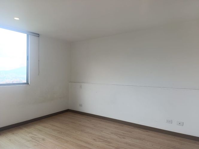 Apartamento de 4 alcobas en arriendo en El Poblado, Medellín, 64 m² · foto 15 de 17