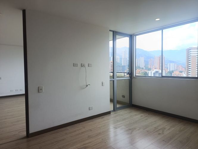 Apartamento de 4 alcobas en arriendo en El Poblado, Medellín, 64 m² · foto 9 de 17