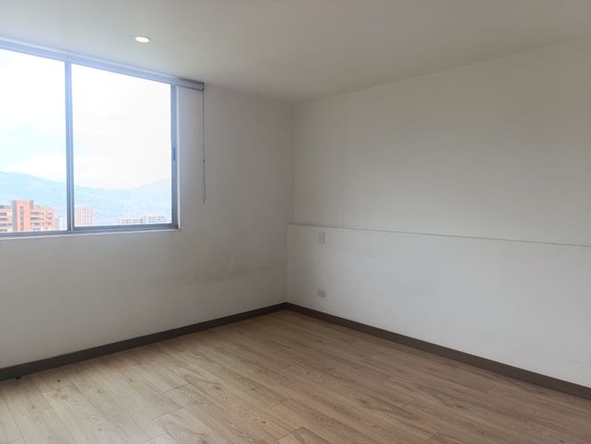 Apartamento de 4 alcobas en arriendo en El Poblado, Medellín, 64 m² · foto 14 de 17