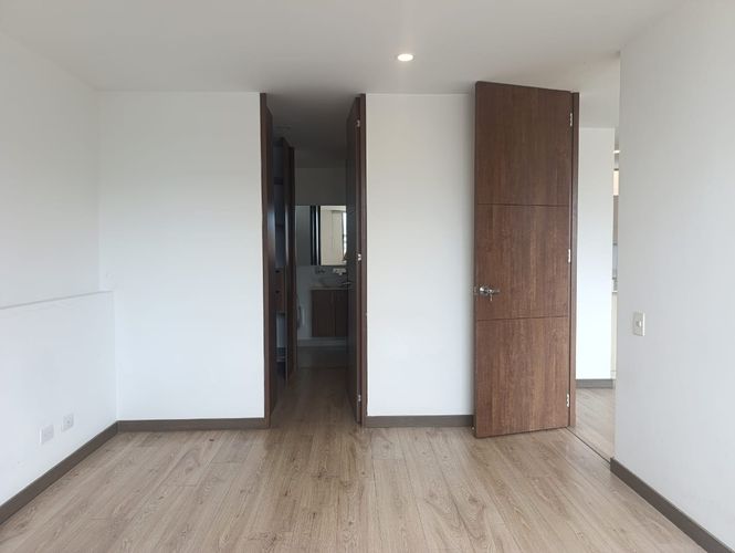 Apartamento de 4 alcobas en arriendo en El Poblado, Medellín, 64 m² · foto 13 de 17