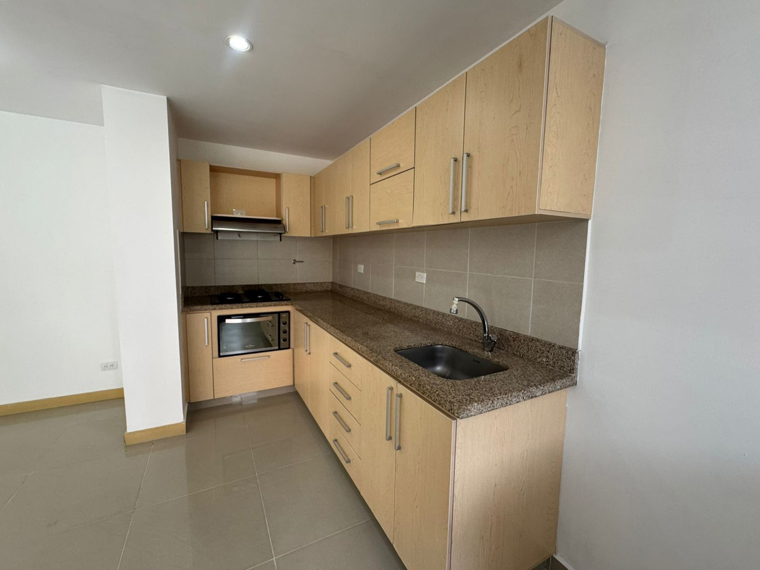 Apartamento en venta en Loma Del Chocho, Envigado · foto 4 de 18