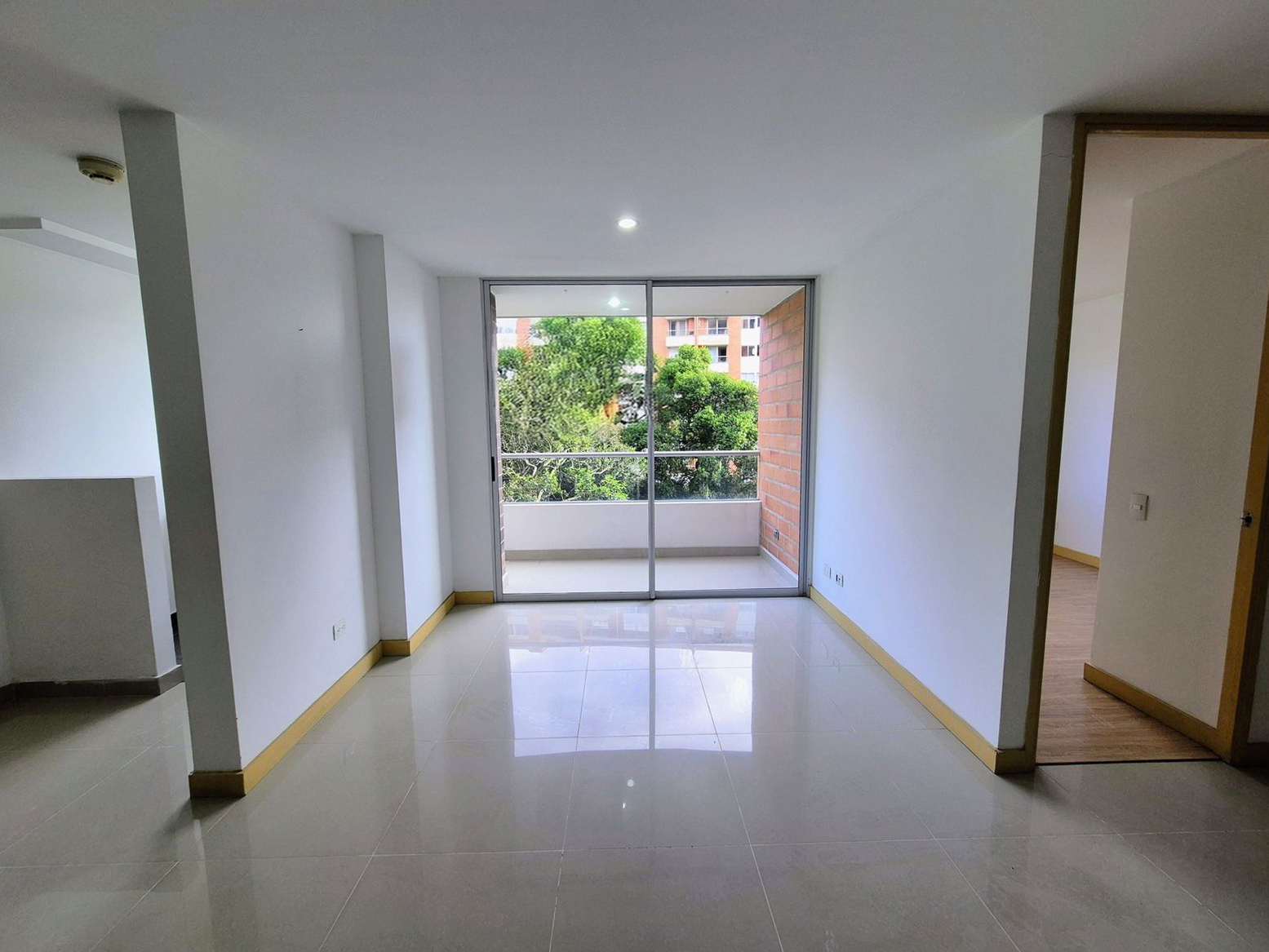 Apartamento en venta en Loma Del Chocho, Envigado · foto 2 de 18