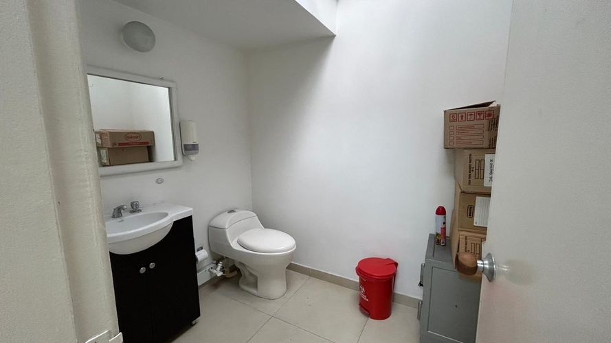 Casa en venta en Antiguo Country, Bogotá, 348 m² · foto 7 de 24