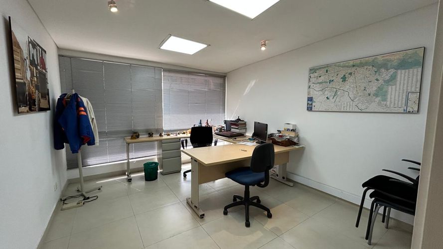 Casa en venta en Antiguo Country, Bogotá, 348 m² · foto 8 de 24