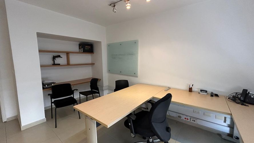 Casa en venta en Antiguo Country, Bogotá, 348 m² · foto 9 de 24