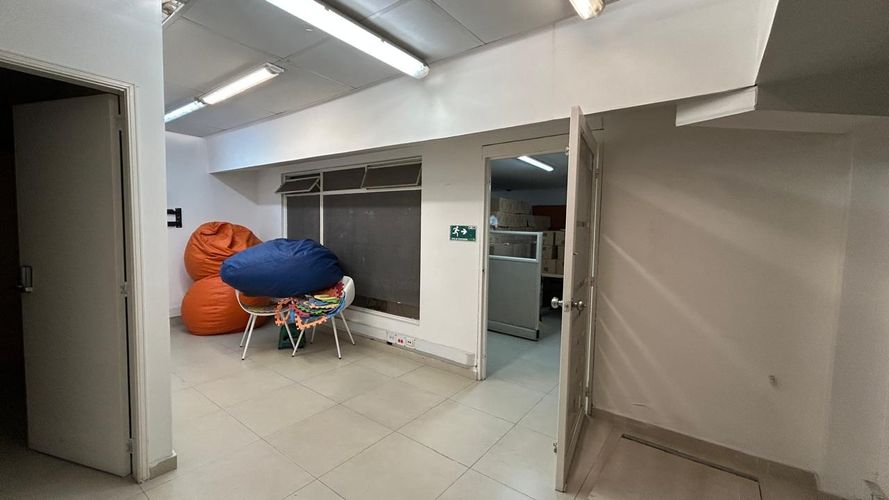 Casa en venta en Antiguo Country, Bogotá, 348 m² · foto 13 de 24