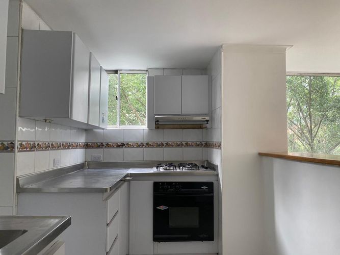 Apartamento de 1 alcoba en arriendo en La Aguacatala, Medellín, 70 m² · foto 5 de 17