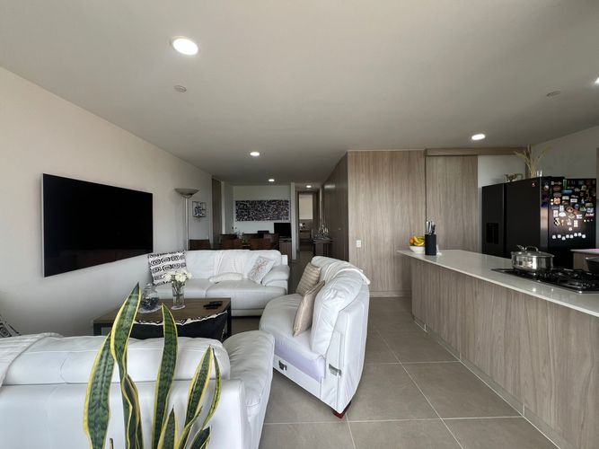 Apartamento de 3 alcobas en venta en Ub. Monteverde, Rionegro, 95 m² · foto 2 de 12
