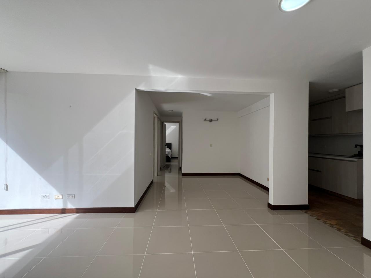 Apartamento en venta en El Poblado, Medellín · foto 9 de 17