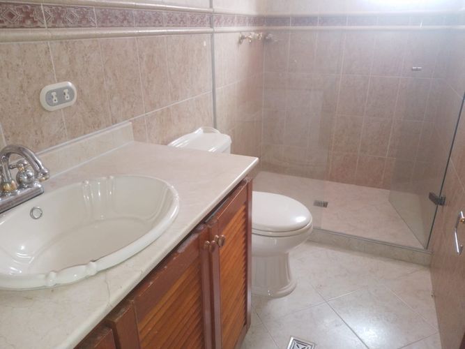 Oficina en arriendo en El Poblado, Medellín, 1000 m² · foto 12 de 13