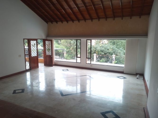 Oficina en arriendo en El Poblado, Medellín, 1000 m² · foto 9 de 13