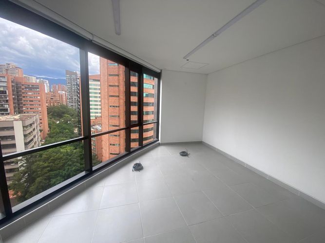 Oficina en arriendo en Patio Bonito, Medellín, 53 m² · foto 3 de 15