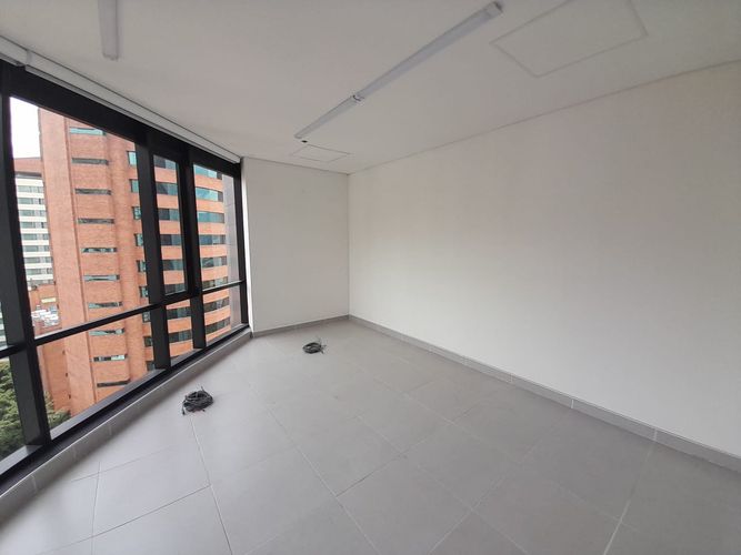 Oficina en arriendo en Patio Bonito, Medellín, 53 m² · foto 9 de 15