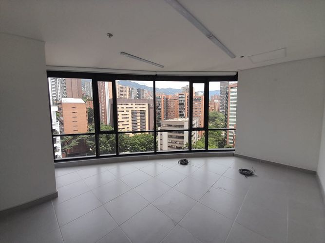 Oficina en arriendo en Patio Bonito, Medellín, 53 m² · foto 7 de 15