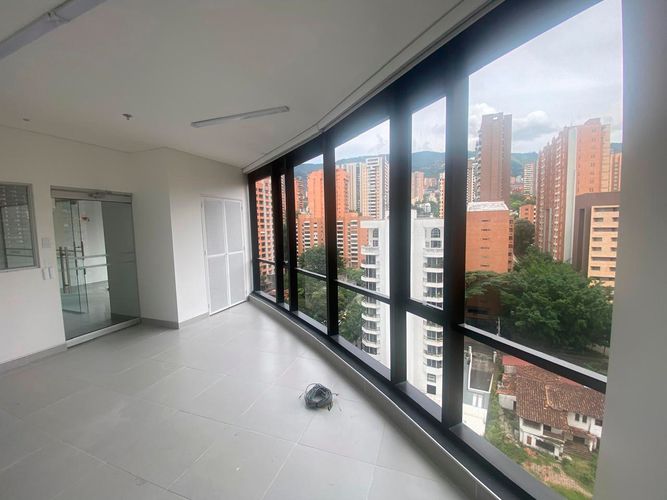 Oficina en arriendo en Patio Bonito, Medellín, 53 m² · foto 5 de 15